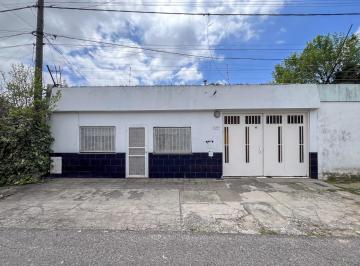 Casa · 134m² · 5 Ambientes · Alquiler Casa 3 Dorm. con Garage en Barrio Triangulo - Pte Peron/matienzo