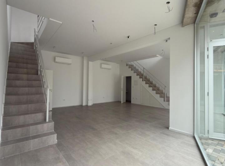 Local comercial · 92m² · 2 Ambientes