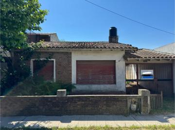 Casa de 1 ambiente, Quilmes · Chalet en Venta en Bernal Este – Oportunidad Para Refaccionar