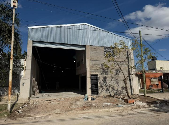 Depósito · 650m²