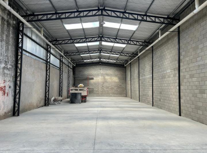 Bodega-Galpón · 400m² · 1 Ambiente