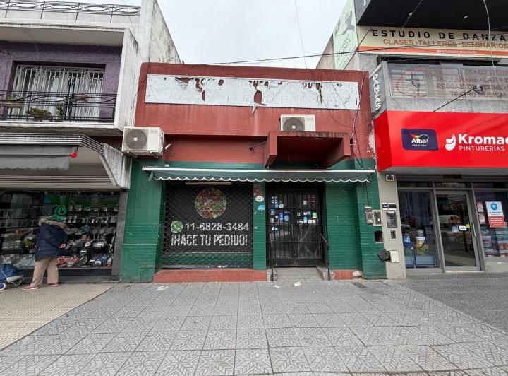 Local comercial · 216m²