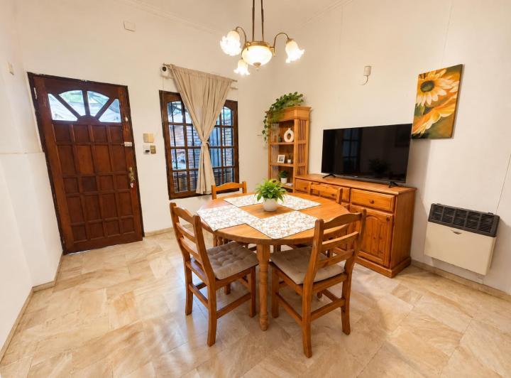 PH · 147m² · 6 Ambientes · 1 Cochera