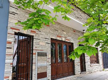 PH de 3 ambientes, Avellaneda · PH Tipo Casa en Venta Apto Crédito con Dos Patios y Sin Expensas