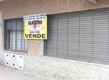 PH · 147m² · 4 Ambientes · Peribebuy 6900. PH 4 Ambientes Unico.