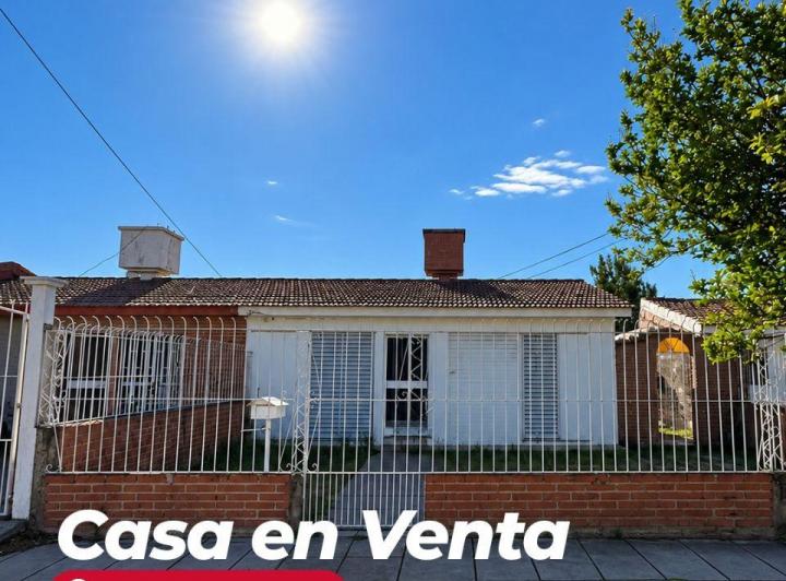 Casa · 250m² · 8 Ambientes