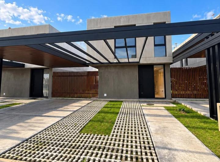 Casa · 130m² · 3 Ambientes · 2 Cocheras