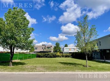 Terreno · 600m² · Lote de 600 m² en Venta en Ayres Plaza