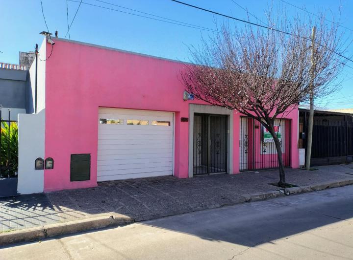Casa · 185m² · 11 Ambientes · 1 Cochera