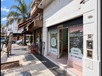 Local comercial de 1 ambiente, Monte Castro · Local en Pleno Foco Comercial Av Alvarez Jonte