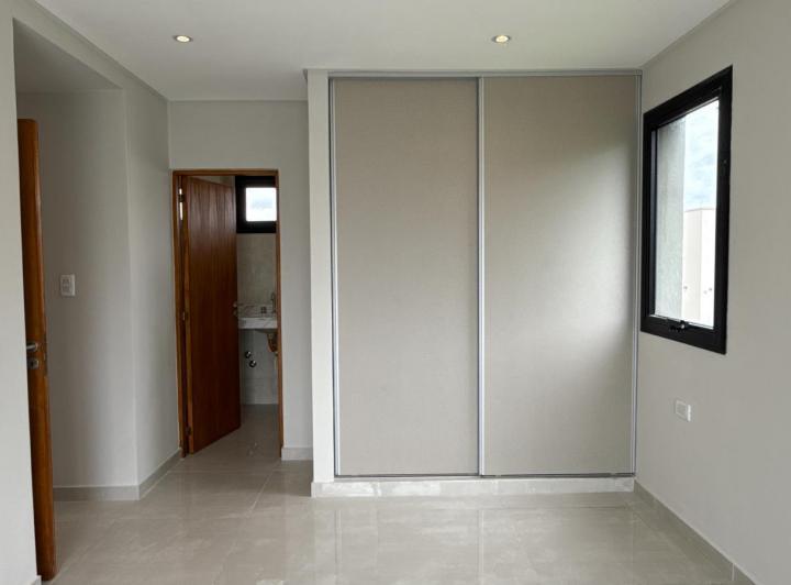 Casa · 128m² · 3 Dormitorios · 2 Cocheras