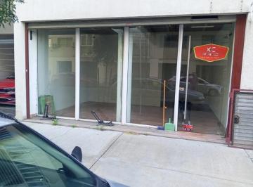 Local comercial , Barracas · Dueño Directo | Local 30 m² | 6 m Vidriera | Estación Buenos Aires