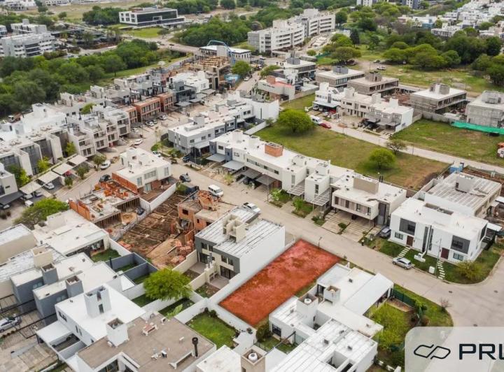 Terreno · 360m²