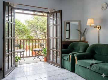 Casa · 61m² · 4 Ambientes · Casa Mas Local en Venta en Bella Vista