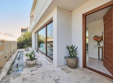 Casa · 550m² · 6 Ambientes · 3 Cocheras · Casa en Venta en El Golf, Nordelta, Tigre