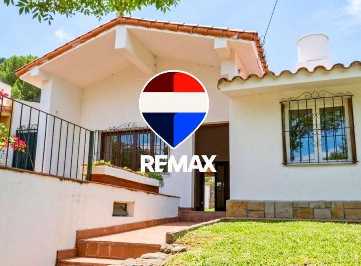Casa · 126m² · 5 Ambientes · 1 Cochera