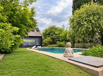 Casa de 5 ambientes, Córdoba · Oportunidad - Todo Planta Baja en Lomas de La Carolina