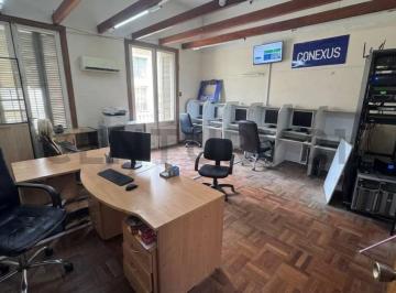 Oficina comercial · 117m² · 4 Ambientes · Oficina Sin Gc/4 Ambientes en Ciudad Vieja/mt Rambla/gran Potencial Comercial