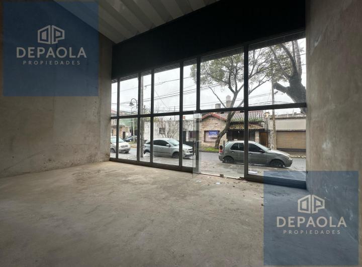Local comercial · 1017m²