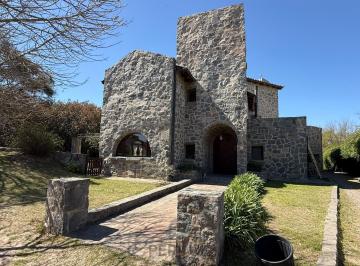 Casa · 320m² · 5 Ambientes · 3 Cocheras · Casa en Alquiler Country La Reserva