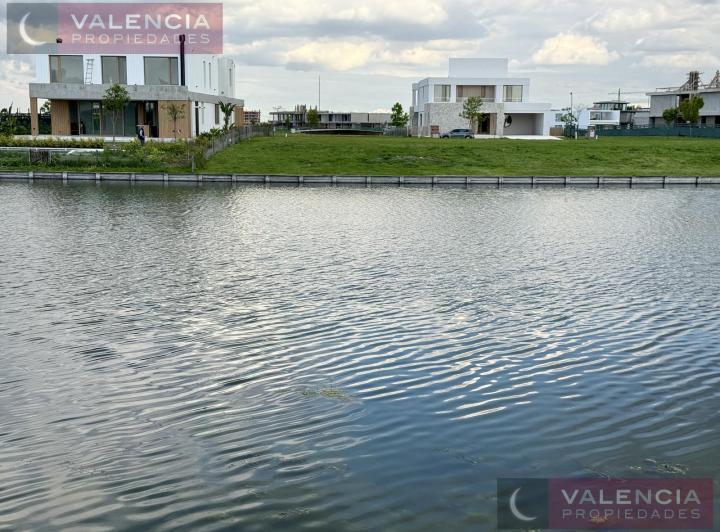 Terreno · 938m²