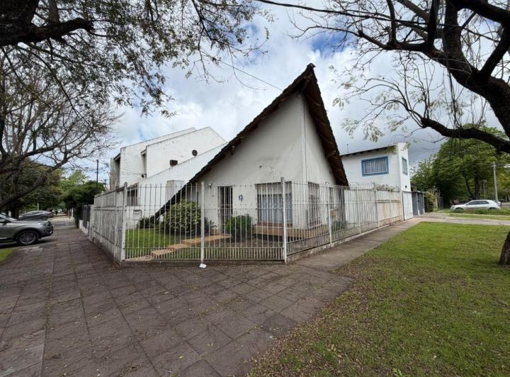 Casa · 85m² · 3 Ambientes · 1 Cochera