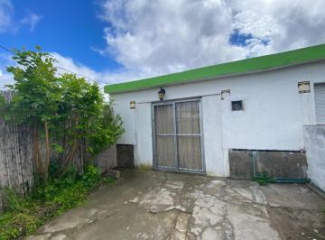Casa · 40m² · 2 Ambientes · 1 Cochera · Alquiler Casa de un Dormitorio en Barros Blancos