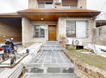 Casa · 424m² · 6 Ambientes · 4 Cocheras · Casa en Venta de 6 Ambientes en Rincon de Milberg con Galpón y Entrada de Auto