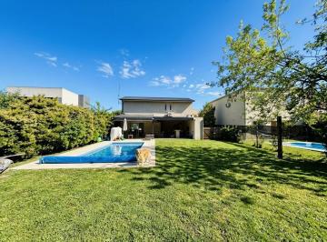 Casa · 120m² · 4 Ambientes · 1 Cochera · Casa Venta Pilar del Este Pileta Santa Guadalupe