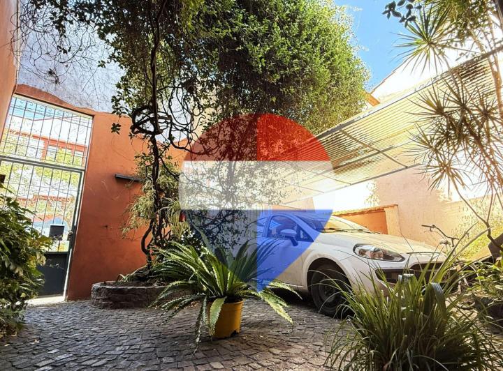 Casa · 178m² · 6 Ambientes · 2 Cocheras