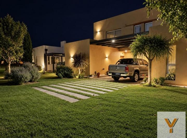Casa · 200m² · 5 Ambientes