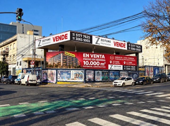 Terreno · 916m²