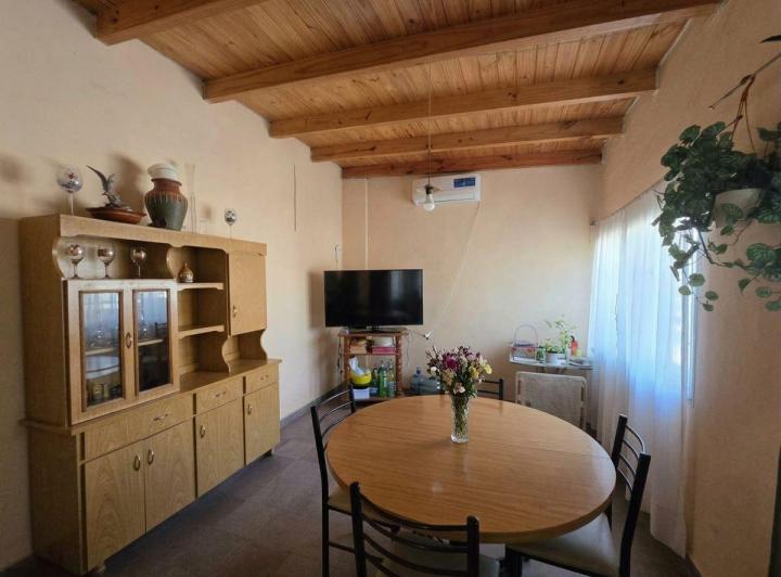 Casa · 187m² · 5 Ambientes · 1 Cochera