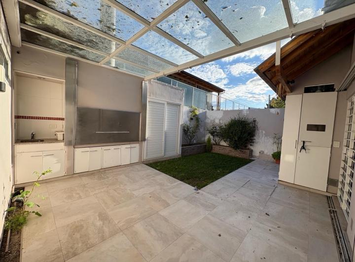 Casa · 110m² · 4 Ambientes · 1 Cochera