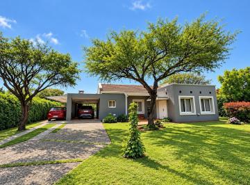 Casa · 175m² · 6 Ambientes · 2 Cocheras · Vende Casa 2 Dorm + Pileta en Barrio La Herradura Villa Allende