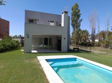 Casa · 170m² · 5 Ambientes · 3 Cocheras · Casa 5 Amb. en Venta B° Alvear de Benavidez