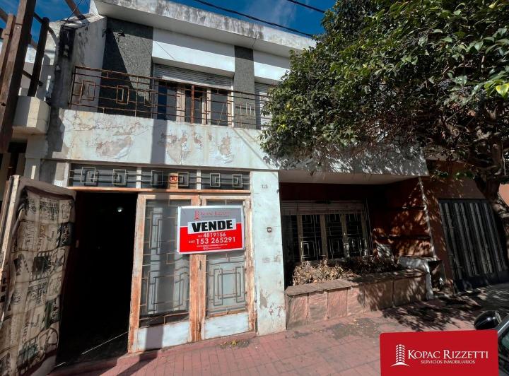 Casa · 174m² · 6 Ambientes · 1 Cochera
