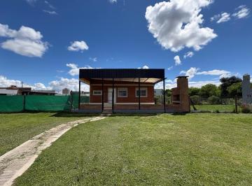 Casa · 108m² · 4 Ambientes · 1 Cochera · Casa en Fincas Ros