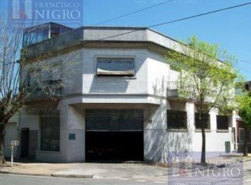 Local comercial · 346m² · 6 Ambientes · 5 Cocheras · Venta en Block Local - Garage - Deposito Mas 2 Departamentos 3 Amb.