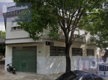 Bodega-Galpón · 346m² · 6 Ambientes · 5 Cocheras · Venta en Block Local - Garage - Deposito Mas 2 Departamentos 3 Amb.