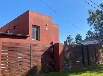 Casa de 5 ambientes, Roldán · Venta de Casa de Dos Plantas y Dos Dorm. en Roldan