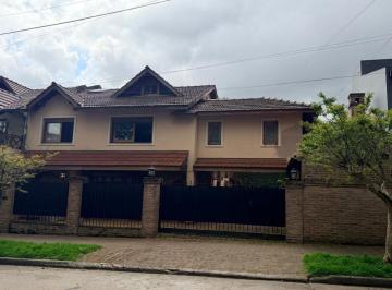 Casa de 6 ambientes, Vicente López · Casa en Alquiler en La Lucila | 5 Dorm. + Escritorio | Playroom | Jardín y Pileta