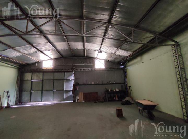 Bodega-Galpón · 200m² · 3 Ambientes