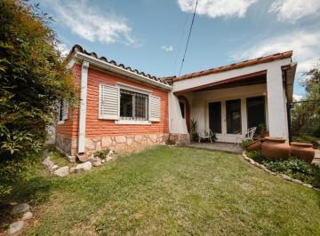 Casa · 156m² · 8 Ambientes · 1 Cochera · Venta Oportunidad Casa y Local en Bialet Masse