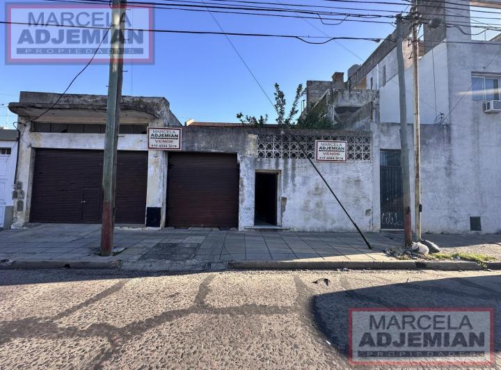 Casa · 398m² · 4 Ambientes · 1 Cochera