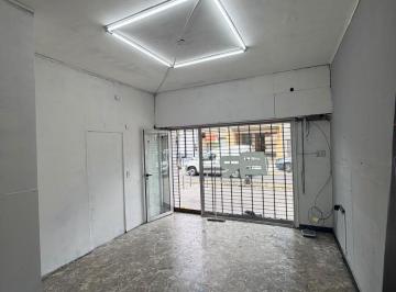 Local comercial · 16m² · Alquila - Local Comercial - Excelente Ubicacion