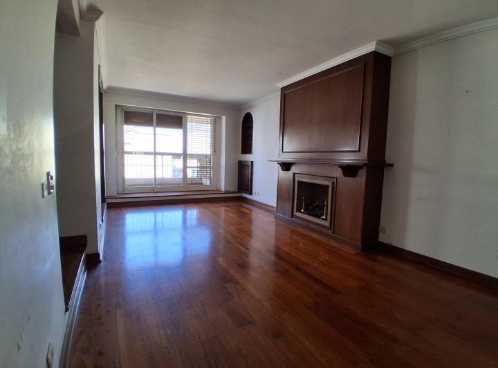 Departamento · 163m² · 8 Ambientes · 1 Cochera