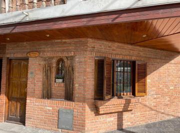 Casa · 120m² · 6 Ambientes · 1 Cochera · Venta PH Tipo Casa - Excelente Estado - 4 Dorm. - Ramos Mejia