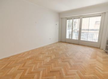 Departamento · 71m² · 3 Ambientes · Venta Semipiso 3 Amb con Dep Balcón y Baulera