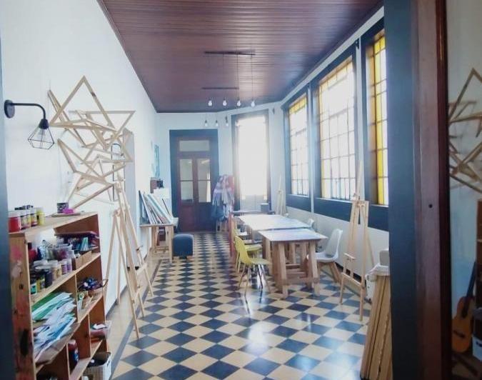 Casa · 230m² · 4 Ambientes · 1 Cochera